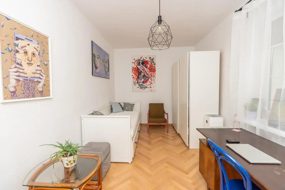 Artbase - Cozy And Close To Everywhere Poznań Apartman