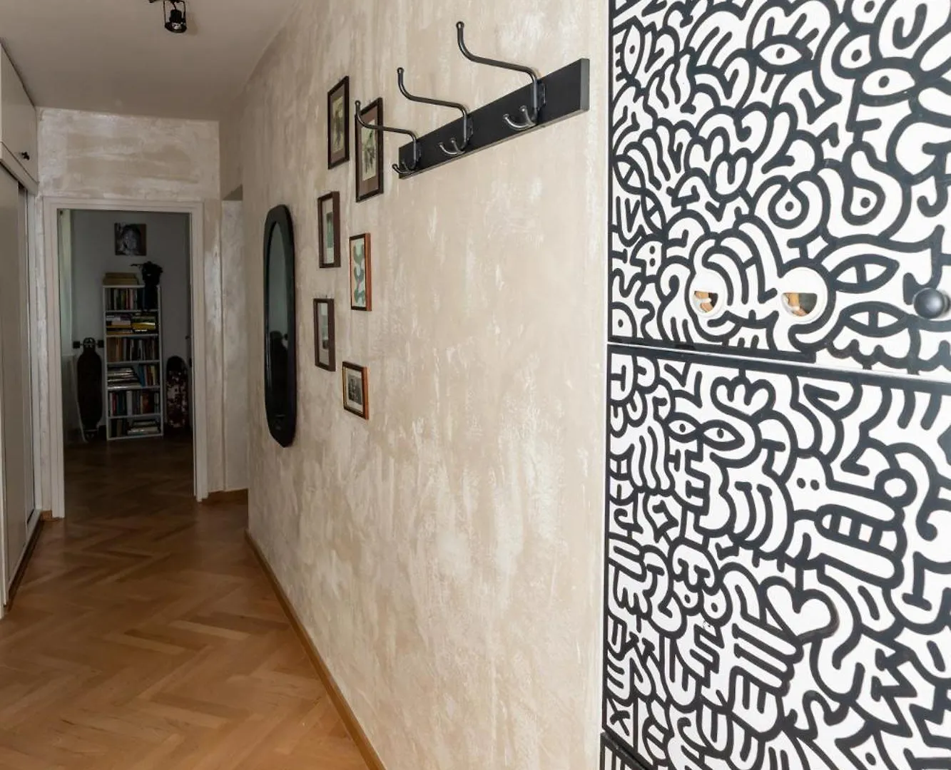 Artbase - Cozy And Close To Everywhere Poznań