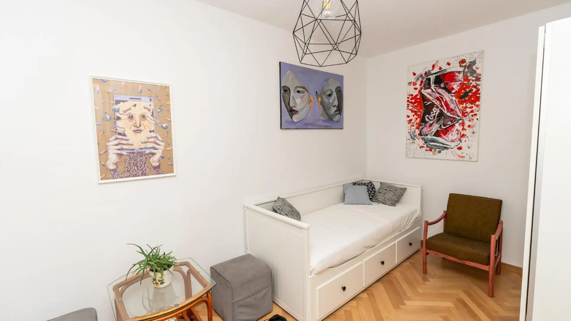 Artbase - Cozy And Close To Everywhere Poznań Apartman